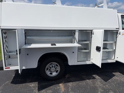2025 Chevrolet Express Cutaway 3500 1WT