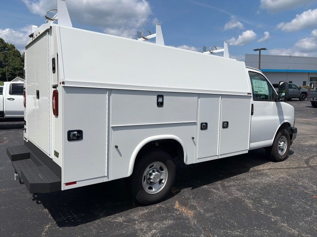 2025 Chevrolet Express Cutaway 3500 1WT