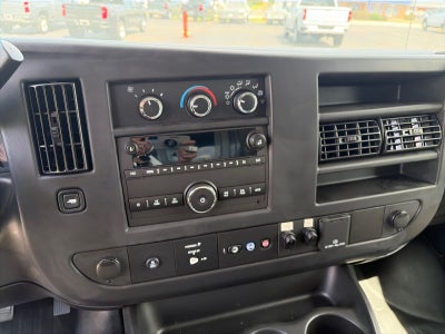 2025 Chevrolet Express Cutaway 3500 1WT