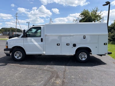 2025 Chevrolet Express Cutaway 3500 1WT