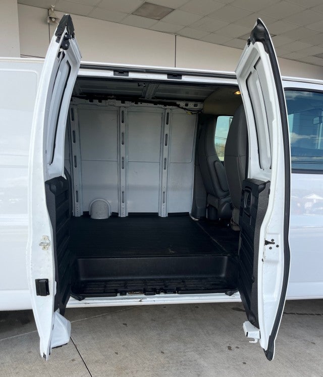 2016 Chevrolet Express Cargo 3500 Base