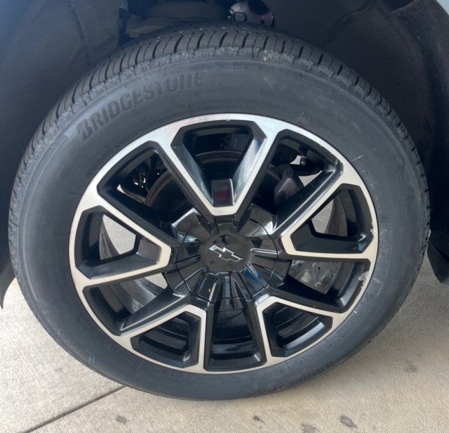 2024 Chevrolet Suburban RST