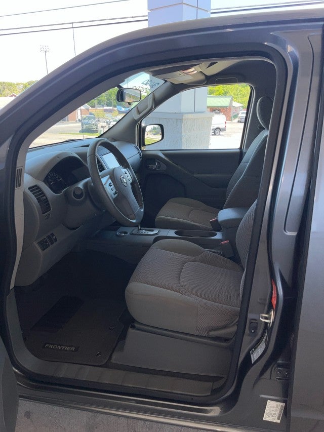 2020 Nissan Frontier SV
