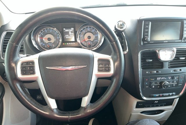 2015 Chrysler Town & Country Touring-L