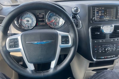 2015 Chrysler Town & Country Touring-L