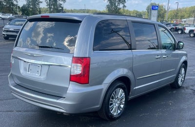 2015 Chrysler Town & Country Touring-L