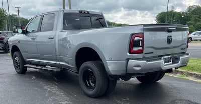 2022 RAM 3500 Big Horn Crew Cab 4x4 8' Box